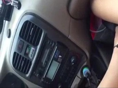 นักศึกษา คันหีในรถ ให้แฟนลูบเบ็ดให้หน่อย โหนกหีอย่างขาว ถ้าคันขนาดนี้ต้องเจอใข่สั่นกระชากน้ำหีนะ